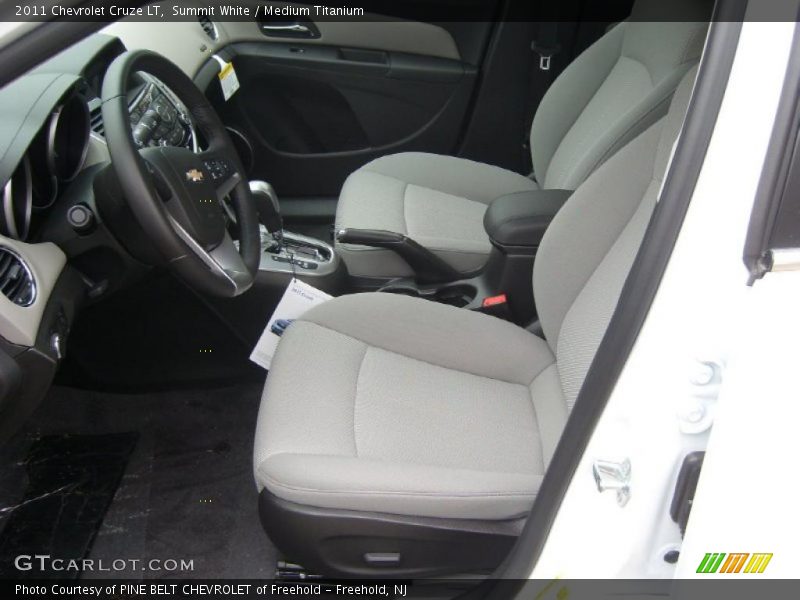 Summit White / Medium Titanium 2011 Chevrolet Cruze LT
