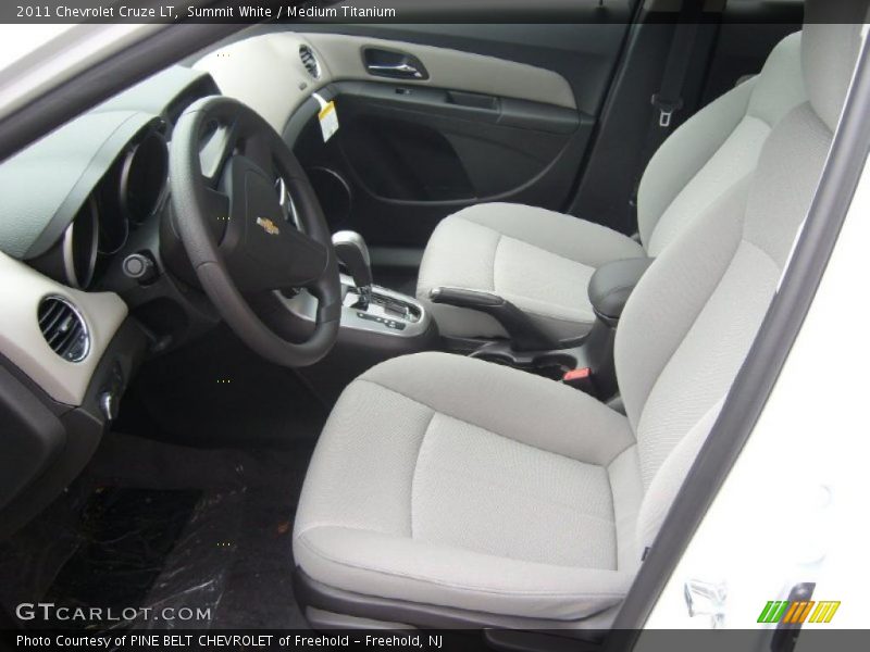 Summit White / Medium Titanium 2011 Chevrolet Cruze LT