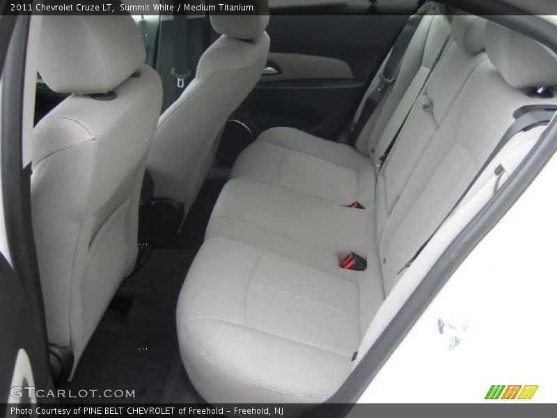 Summit White / Medium Titanium 2011 Chevrolet Cruze LT