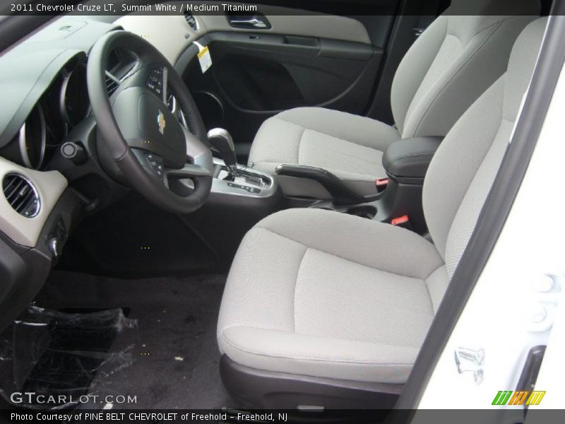 Summit White / Medium Titanium 2011 Chevrolet Cruze LT