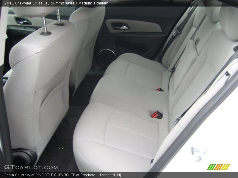 Summit White / Medium Titanium 2011 Chevrolet Cruze LT