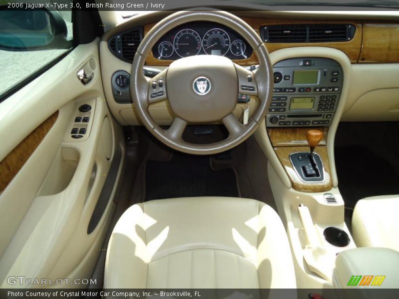British Racing Green / Ivory 2006 Jaguar X-Type 3.0
