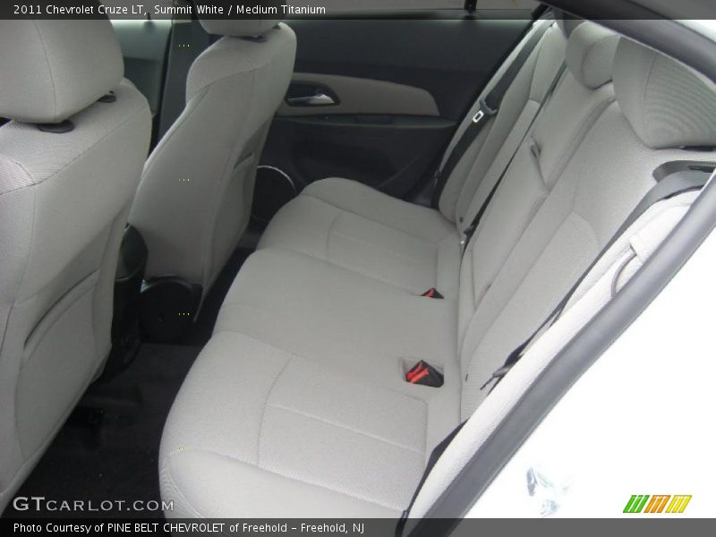Summit White / Medium Titanium 2011 Chevrolet Cruze LT