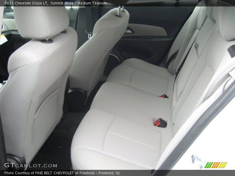 Summit White / Medium Titanium 2011 Chevrolet Cruze LT