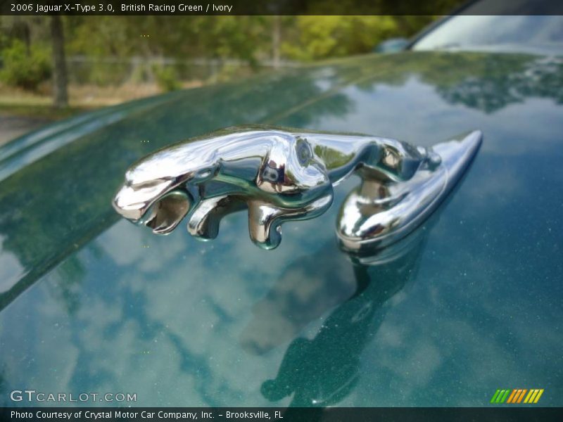 British Racing Green / Ivory 2006 Jaguar X-Type 3.0