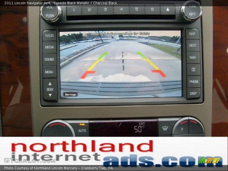 Tuxedo Black Metallic / Charcoal Black 2011 Lincoln Navigator 4x4