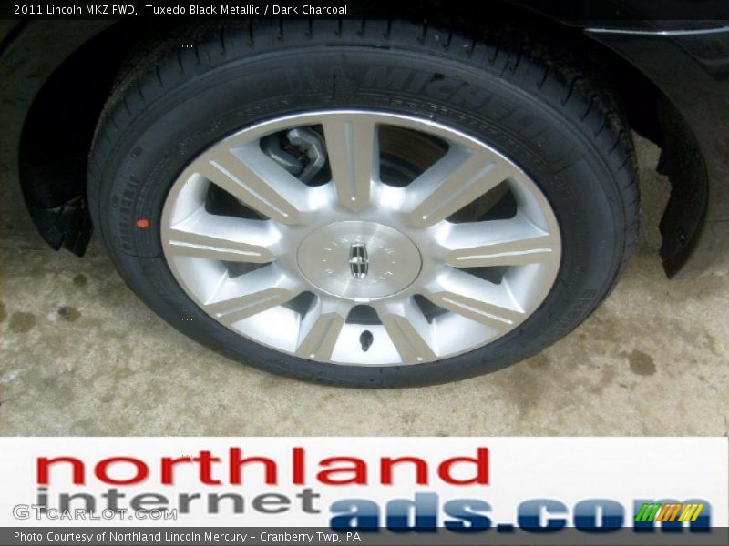 Tuxedo Black Metallic / Dark Charcoal 2011 Lincoln MKZ FWD