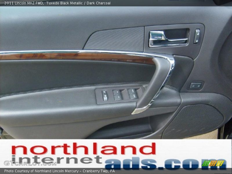 Tuxedo Black Metallic / Dark Charcoal 2011 Lincoln MKZ FWD