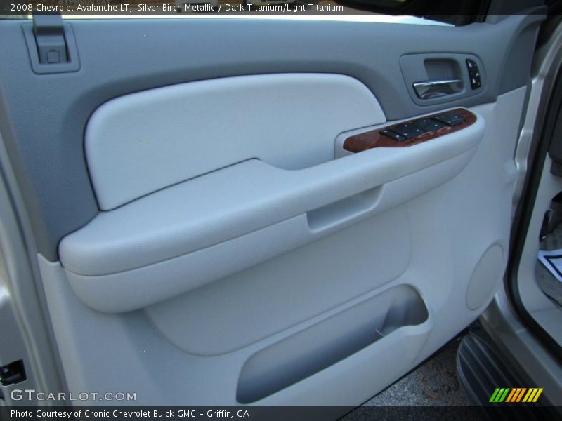 Silver Birch Metallic / Dark Titanium/Light Titanium 2008 Chevrolet Avalanche LT