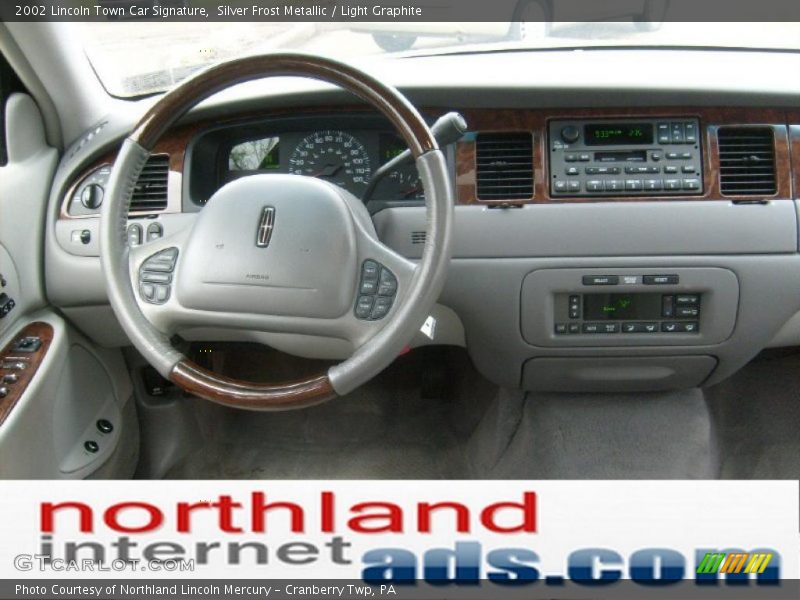 Silver Frost Metallic / Light Graphite 2002 Lincoln Town Car Signature