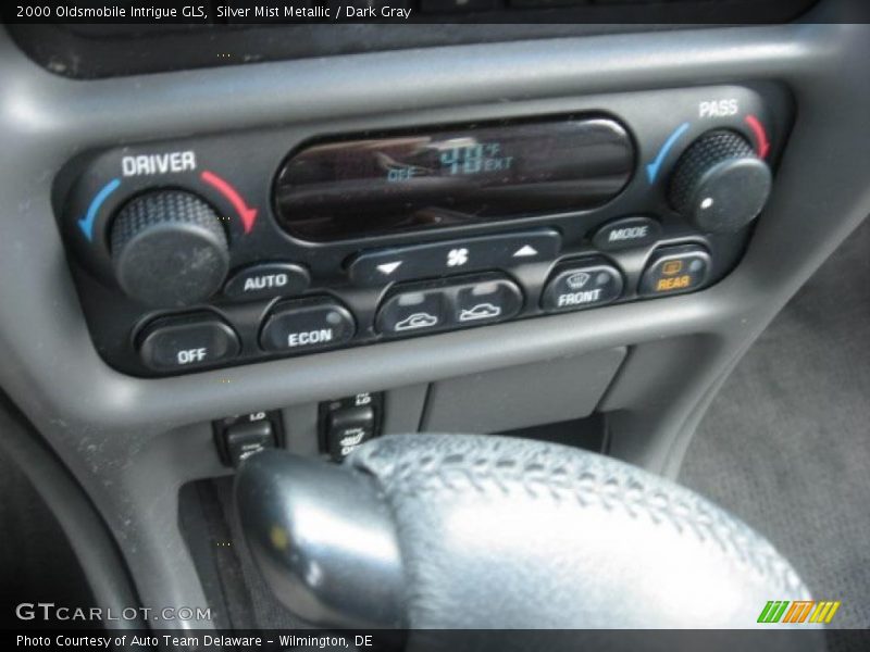 Silver Mist Metallic / Dark Gray 2000 Oldsmobile Intrigue GLS