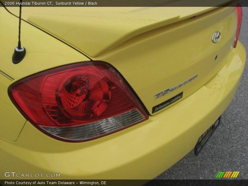 Sunburst Yellow / Black 2006 Hyundai Tiburon GT