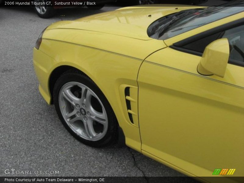 Sunburst Yellow / Black 2006 Hyundai Tiburon GT