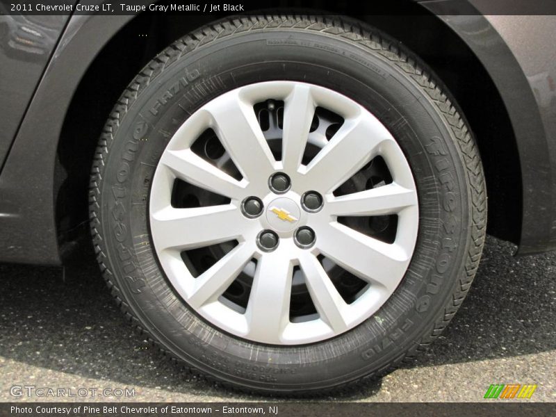 Taupe Gray Metallic / Jet Black 2011 Chevrolet Cruze LT