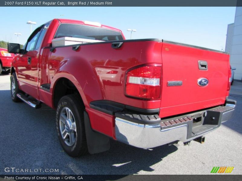 Bright Red / Medium Flint 2007 Ford F150 XLT Regular Cab