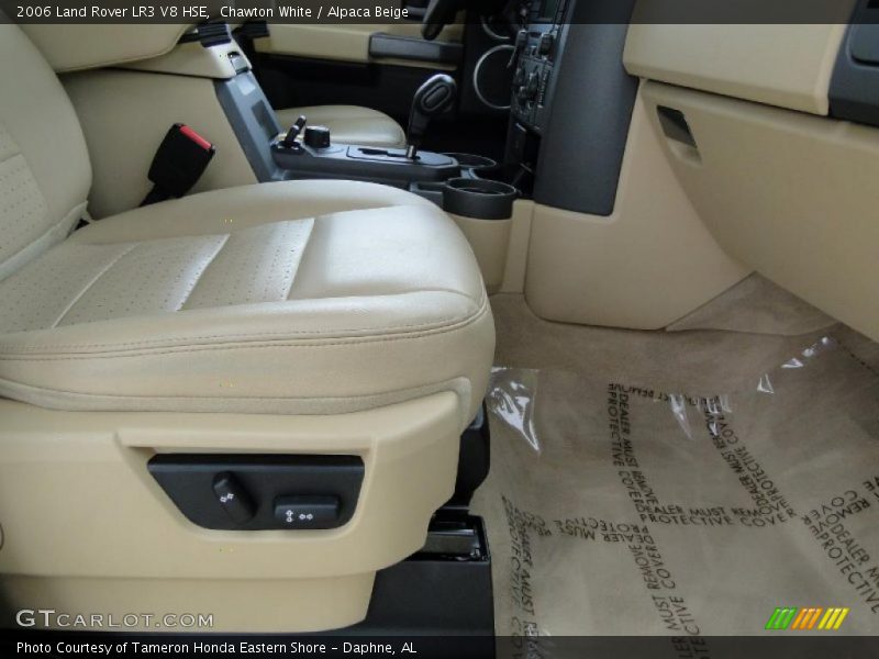 Chawton White / Alpaca Beige 2006 Land Rover LR3 V8 HSE