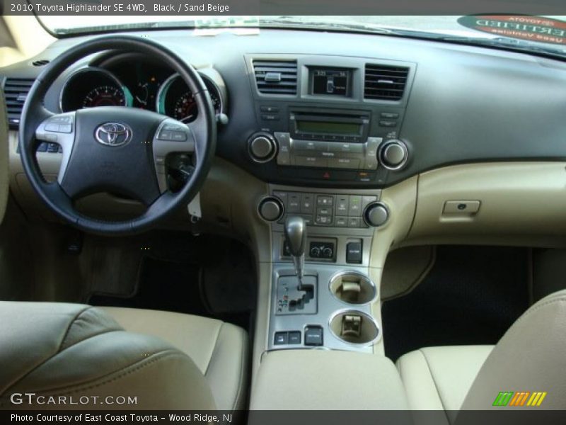 Black / Sand Beige 2010 Toyota Highlander SE 4WD