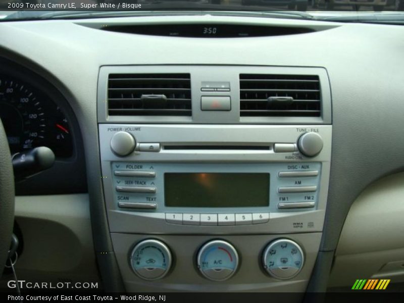 Super White / Bisque 2009 Toyota Camry LE