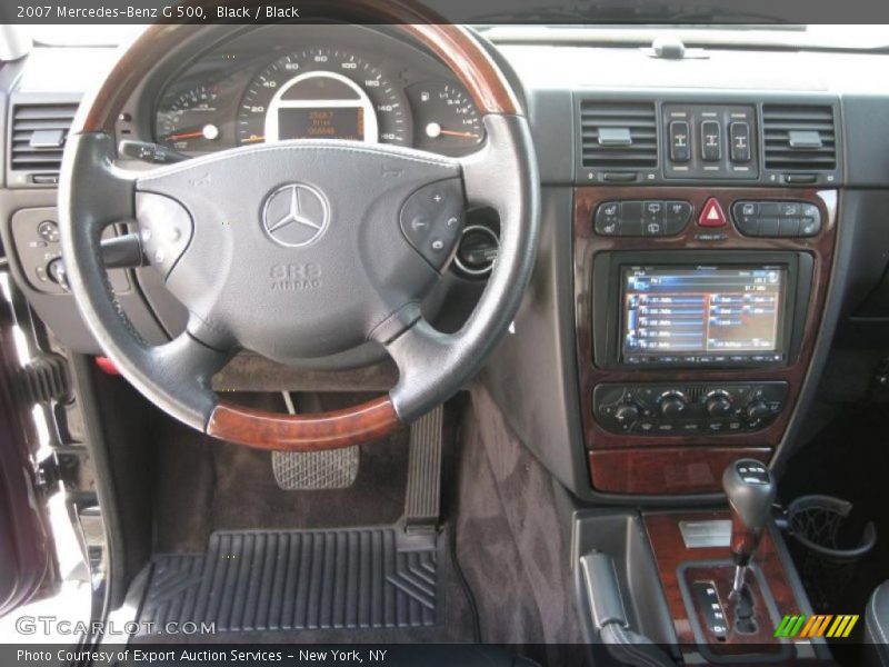 Dashboard of 2007 G 500