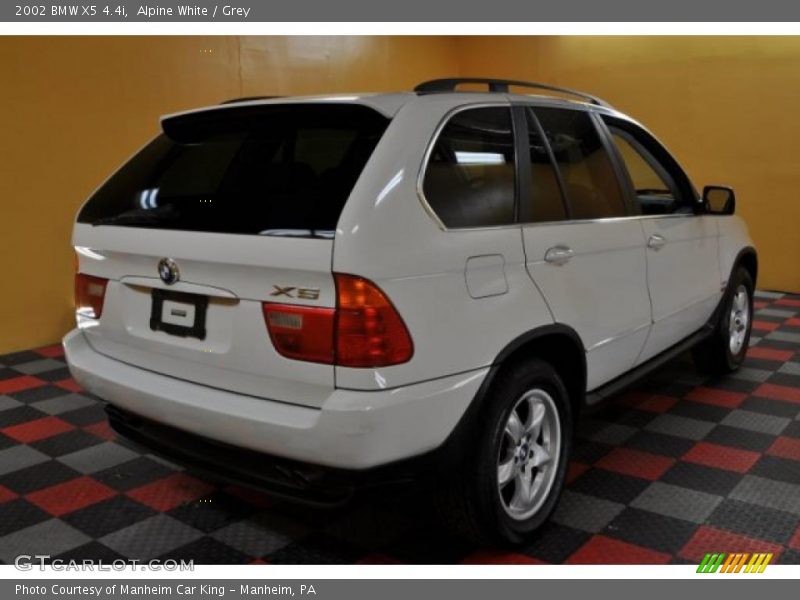Alpine White / Grey 2002 BMW X5 4.4i