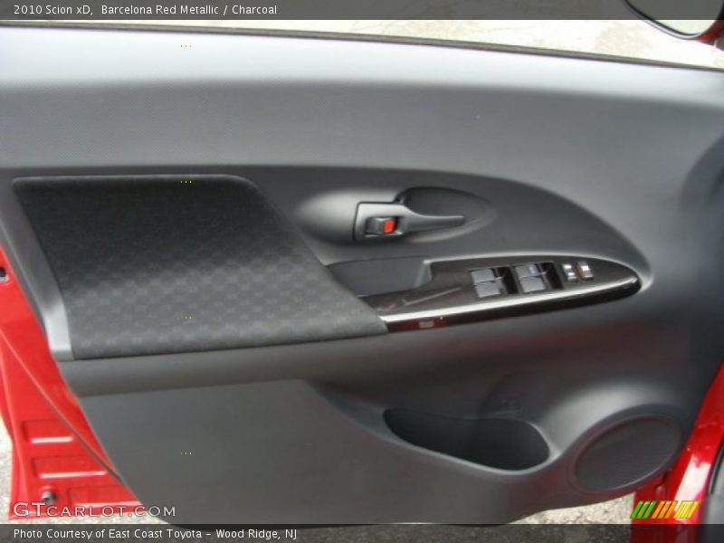 Door Panel of 2010 xD 