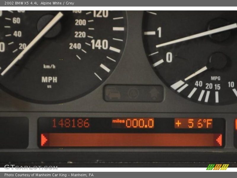 Alpine White / Grey 2002 BMW X5 4.4i