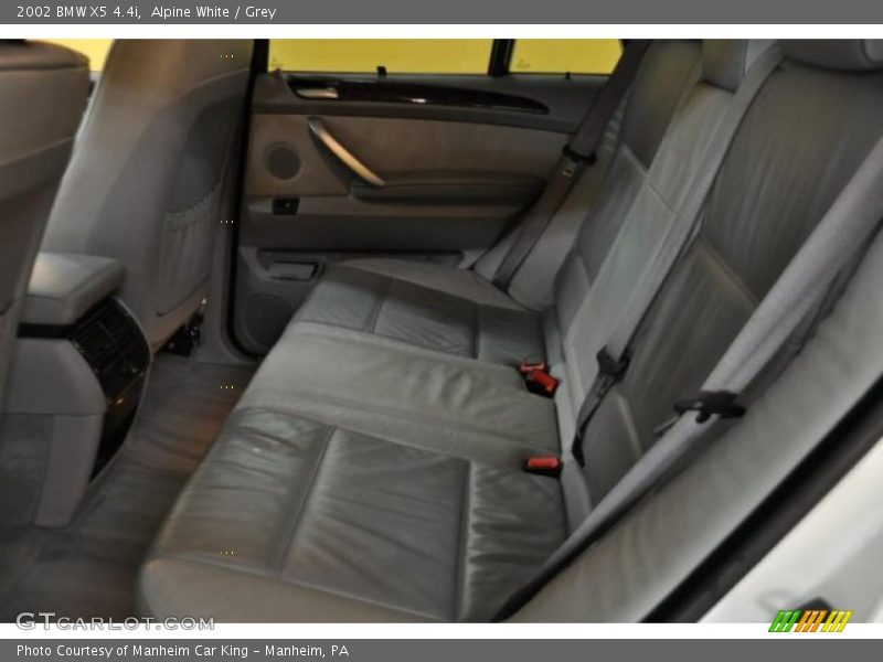 Alpine White / Grey 2002 BMW X5 4.4i