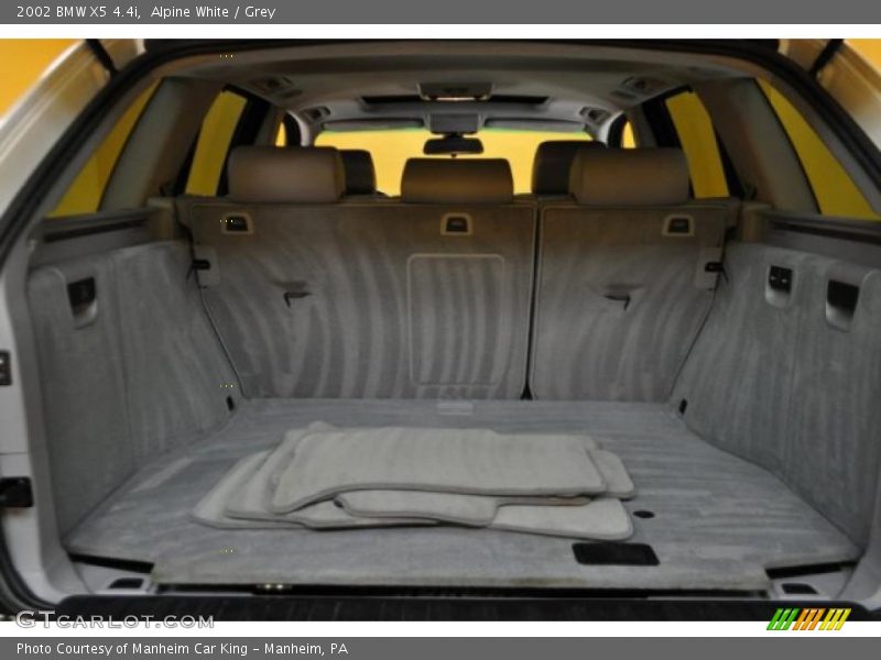 Alpine White / Grey 2002 BMW X5 4.4i