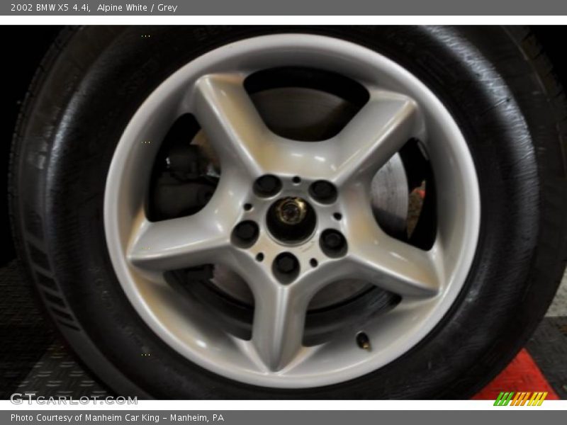 Alpine White / Grey 2002 BMW X5 4.4i