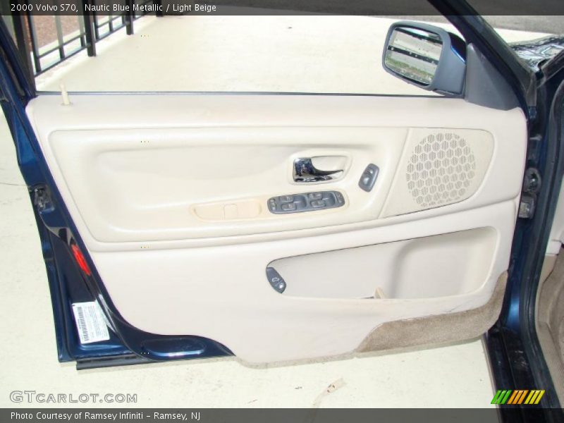 Nautic Blue Metallic / Light Beige 2000 Volvo S70