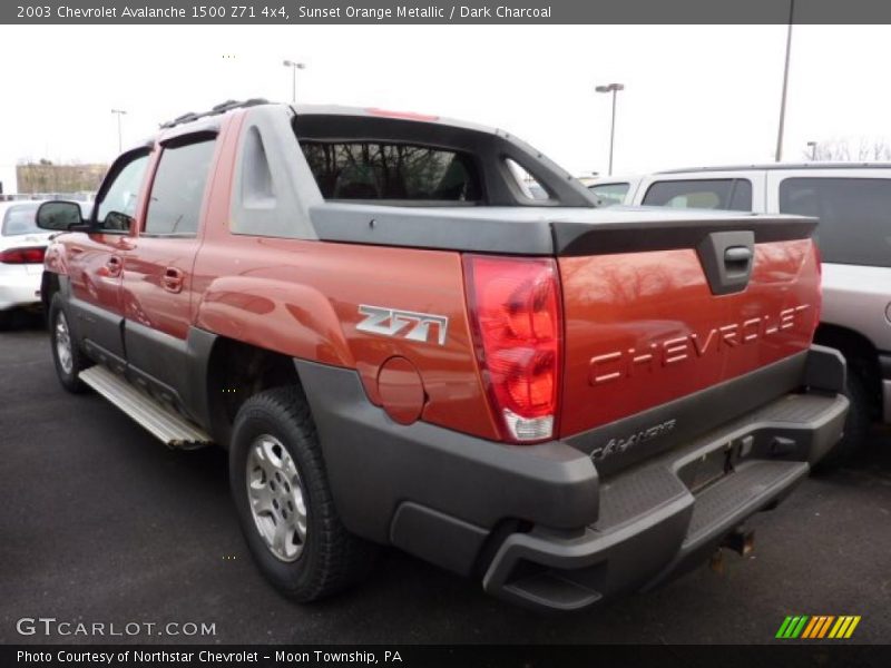 Sunset Orange Metallic / Dark Charcoal 2003 Chevrolet Avalanche 1500 Z71 4x4