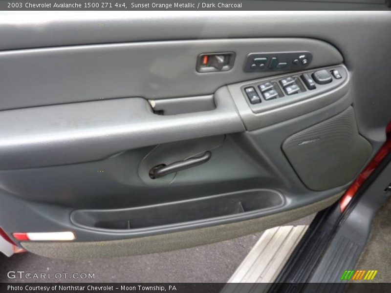 Sunset Orange Metallic / Dark Charcoal 2003 Chevrolet Avalanche 1500 Z71 4x4