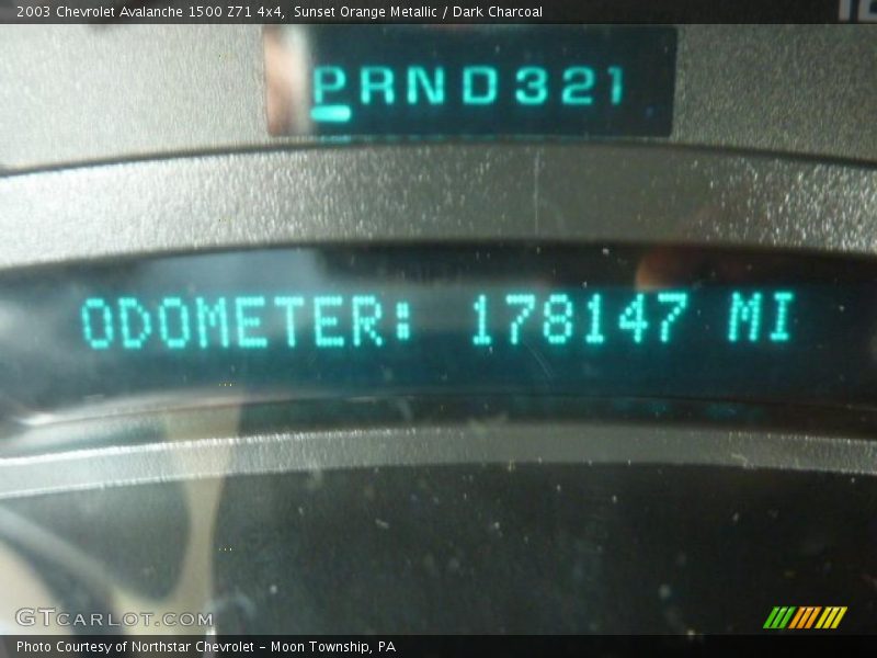 Sunset Orange Metallic / Dark Charcoal 2003 Chevrolet Avalanche 1500 Z71 4x4