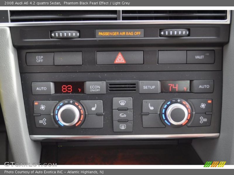 Controls of 2008 A6 4.2 quattro Sedan