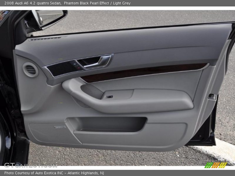 Door Panel of 2008 A6 4.2 quattro Sedan