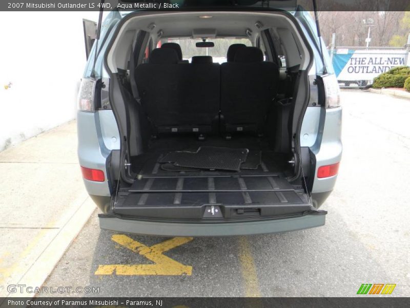 Aqua Metallic / Black 2007 Mitsubishi Outlander LS 4WD