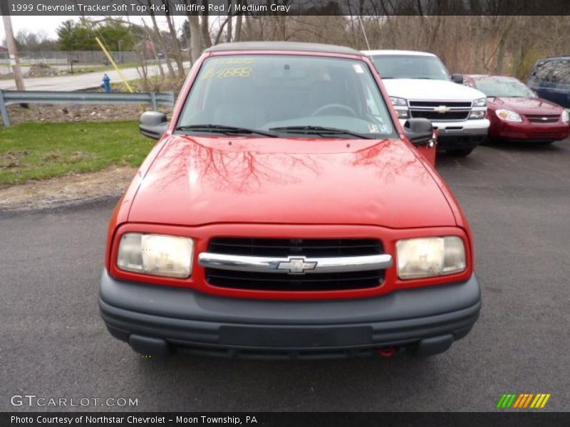 Wildfire Red / Medium Gray 1999 Chevrolet Tracker Soft Top 4x4