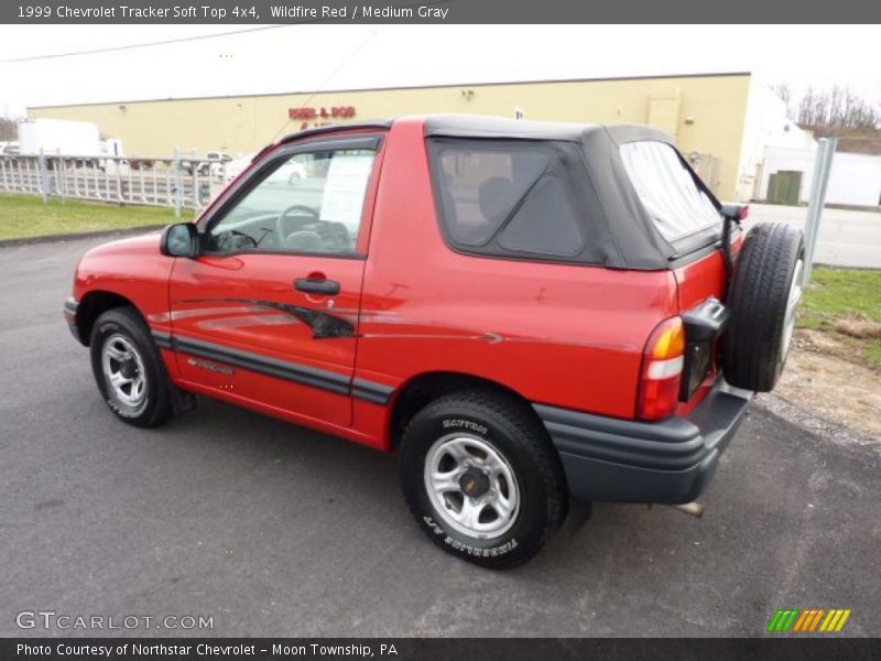 Wildfire Red / Medium Gray 1999 Chevrolet Tracker Soft Top 4x4