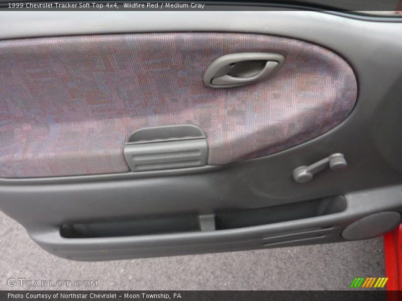 Wildfire Red / Medium Gray 1999 Chevrolet Tracker Soft Top 4x4