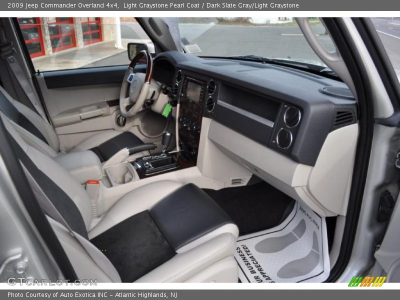  2009 Commander Overland 4x4 Dark Slate Gray/Light Graystone Interior
