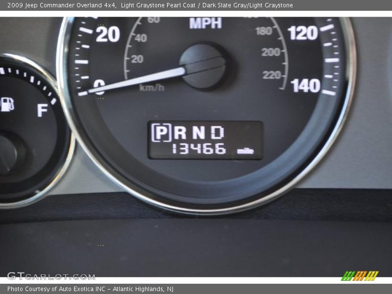 Light Graystone Pearl Coat / Dark Slate Gray/Light Graystone 2009 Jeep Commander Overland 4x4