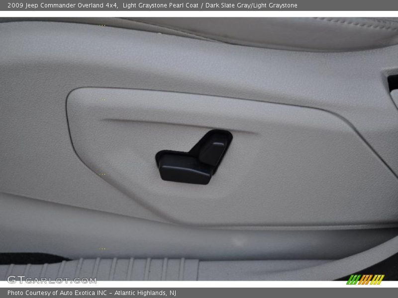 Light Graystone Pearl Coat / Dark Slate Gray/Light Graystone 2009 Jeep Commander Overland 4x4