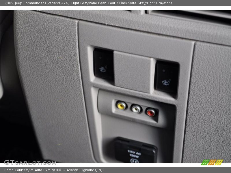 Light Graystone Pearl Coat / Dark Slate Gray/Light Graystone 2009 Jeep Commander Overland 4x4