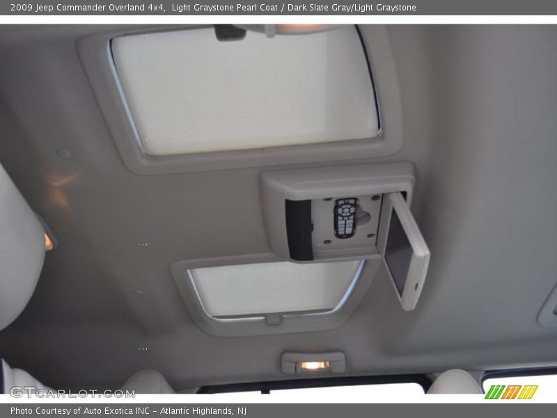 Sunroof of 2009 Commander Overland 4x4