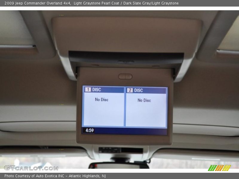 Light Graystone Pearl Coat / Dark Slate Gray/Light Graystone 2009 Jeep Commander Overland 4x4