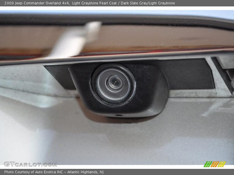 Light Graystone Pearl Coat / Dark Slate Gray/Light Graystone 2009 Jeep Commander Overland 4x4