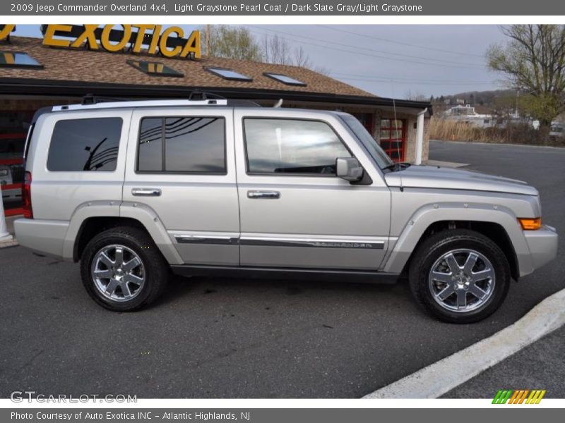 Light Graystone Pearl Coat / Dark Slate Gray/Light Graystone 2009 Jeep Commander Overland 4x4