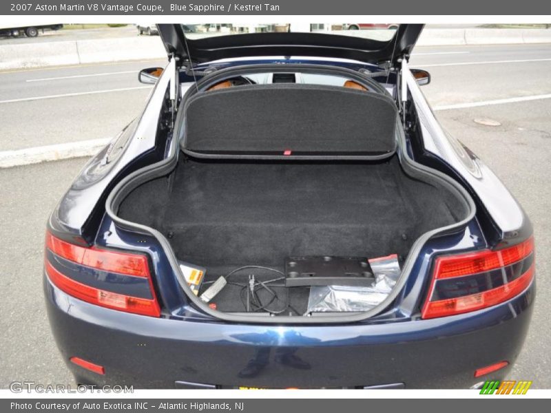  2007 V8 Vantage Coupe Trunk