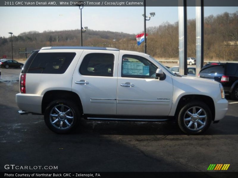 White Diamond Tintcoat / Cocoa/Light Cashmere 2011 GMC Yukon Denali AWD