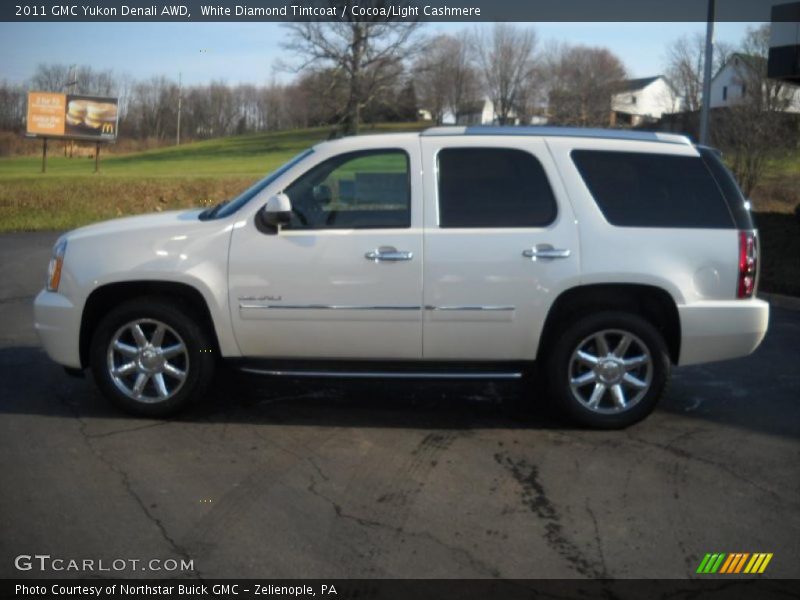 White Diamond Tintcoat / Cocoa/Light Cashmere 2011 GMC Yukon Denali AWD
